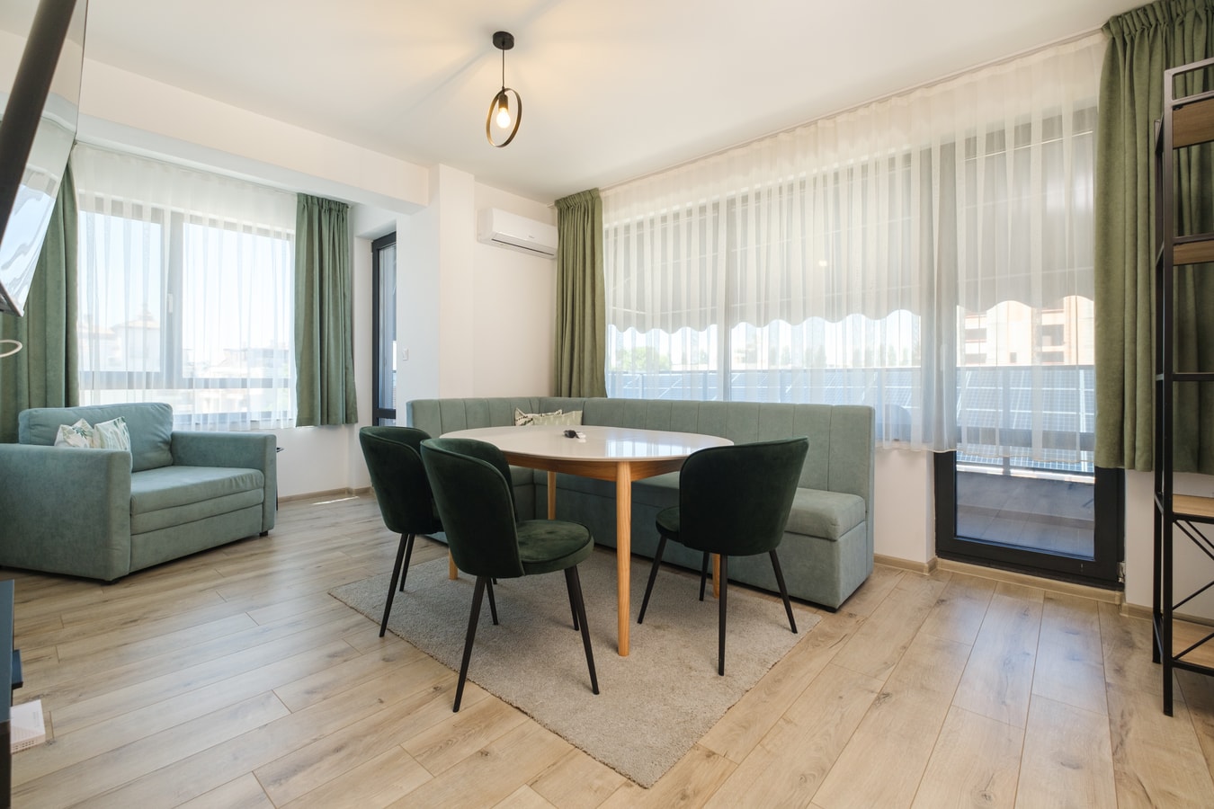 Apartments by the river 09 Free private parking 9 Апартаменти край реката