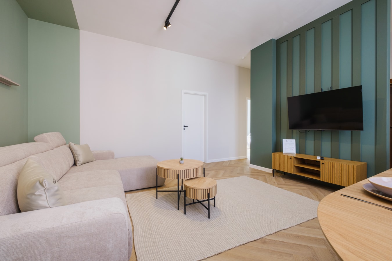 DEVET Boutique Apartments 2-Bedroom Apt.6 5 MT Homes Property Management
