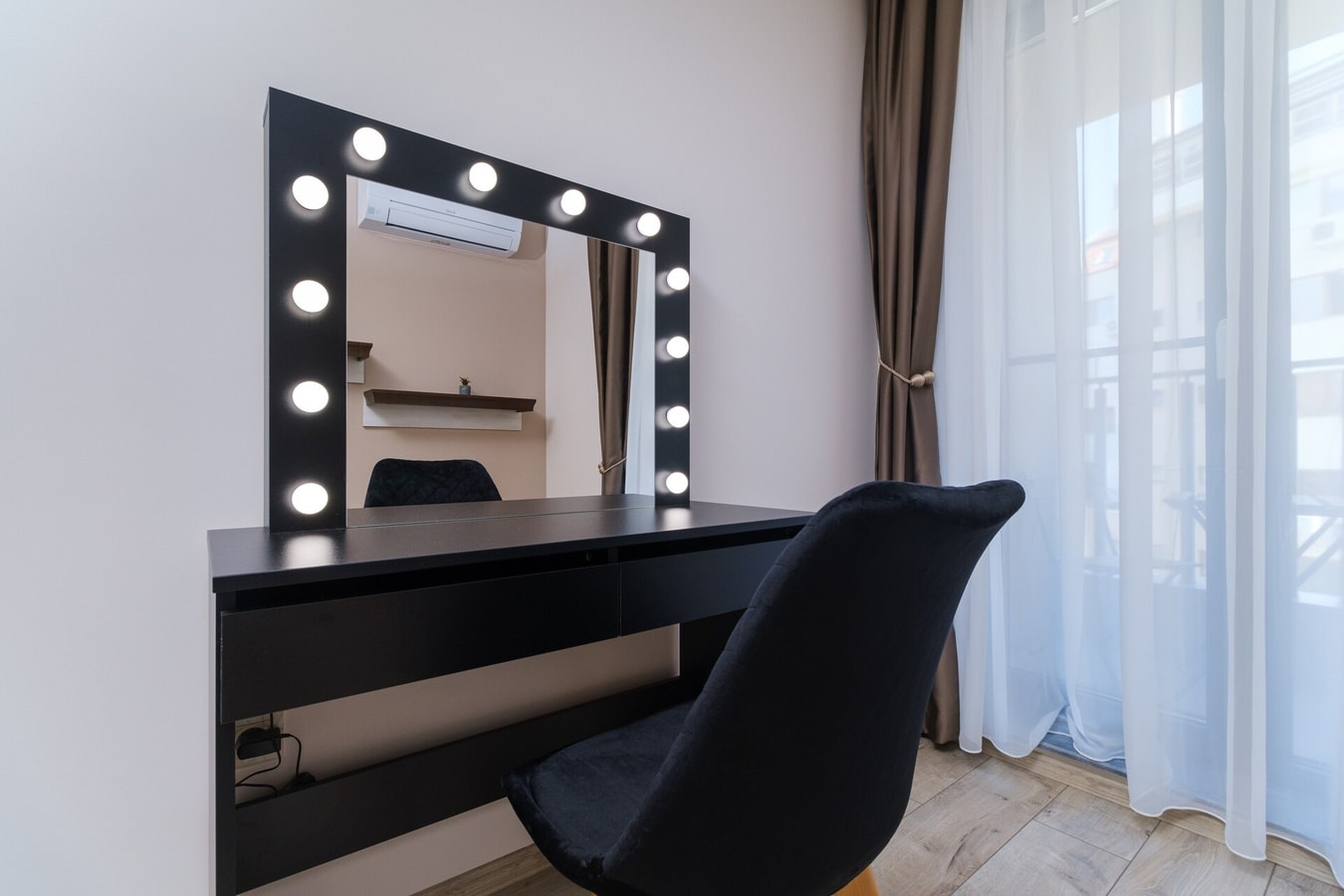 LDV 13 Residence 206 Free private parking 13 MT Homes Property Management