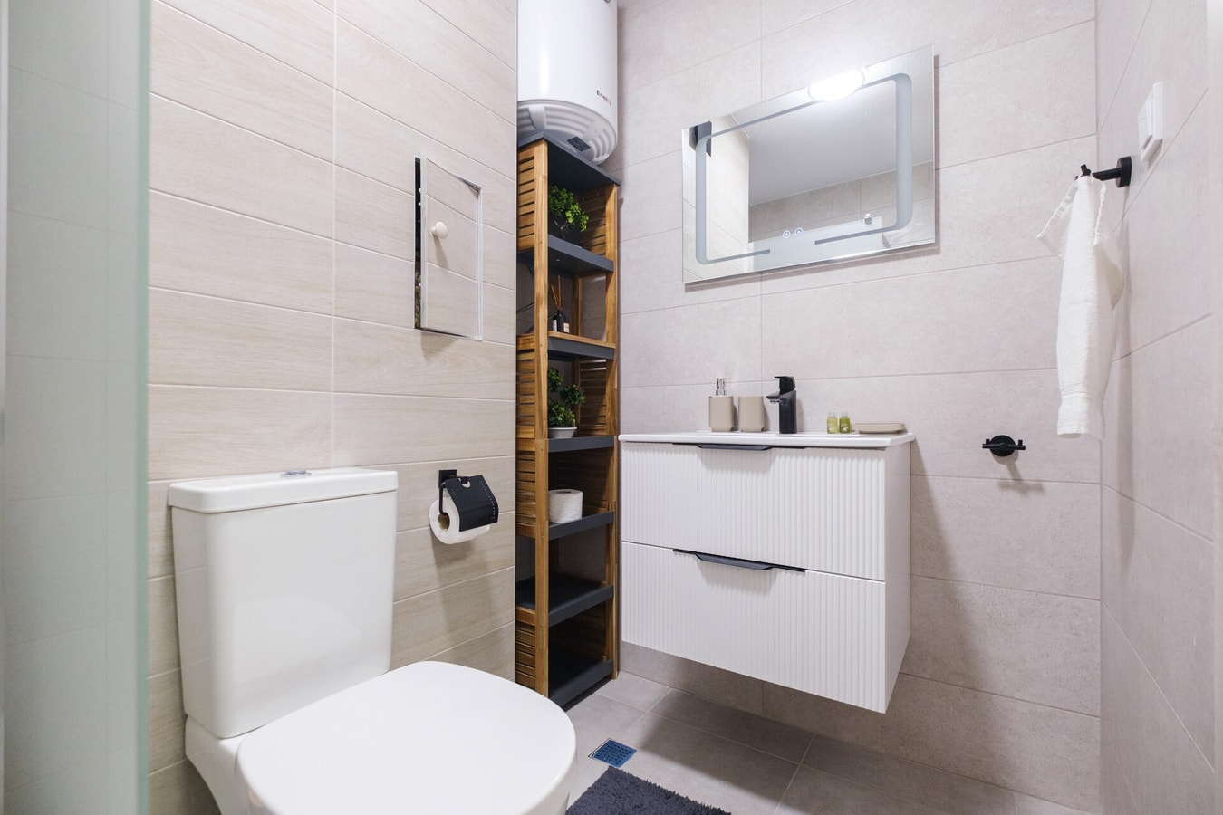 Modern 1-Bed Flat in Plovdiv Free Parking 28 MT Homes Property Management