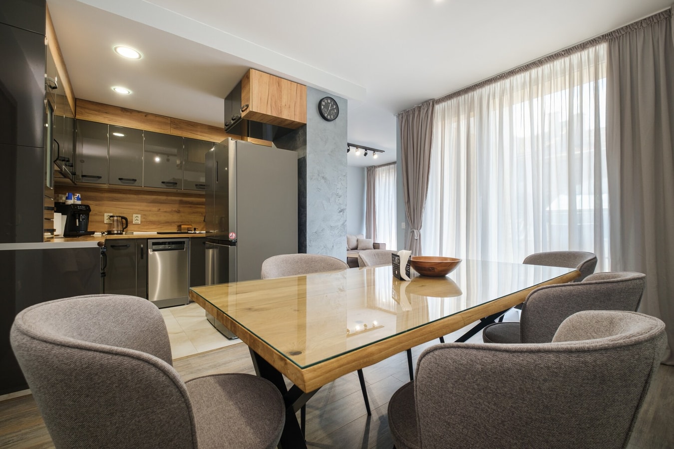 Sleek & Stylish 2-Bedroom Apartment MT Homes Property Management