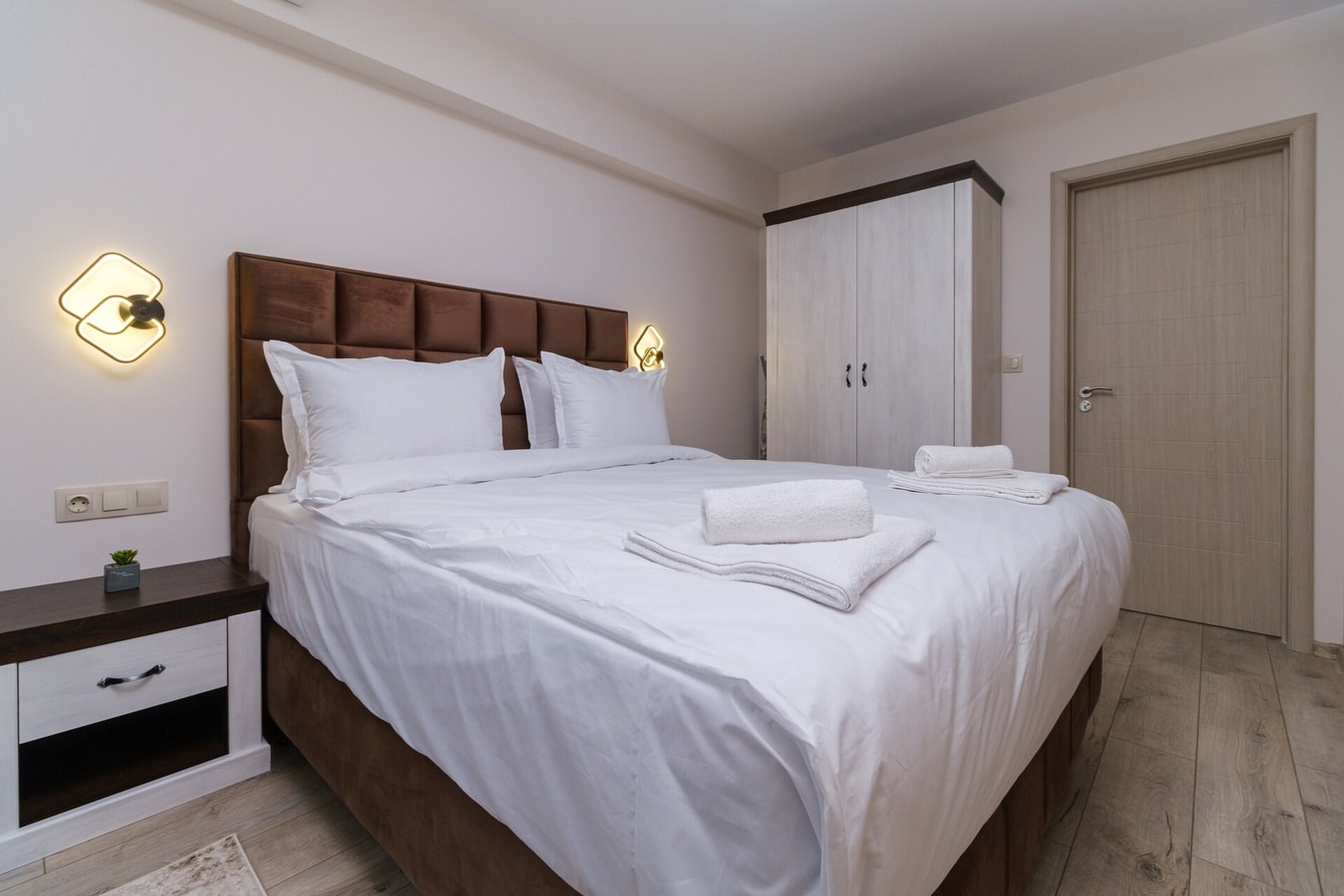 LDV 13 Residence 205 Free private parking 16 MT Homes Property Management