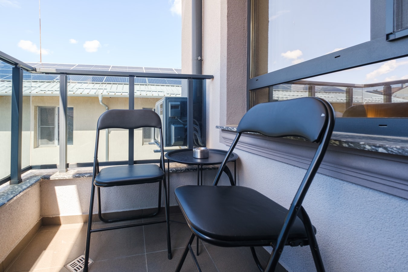 Apartments by the river 07 Free private parking 32 Апартаменти край реката