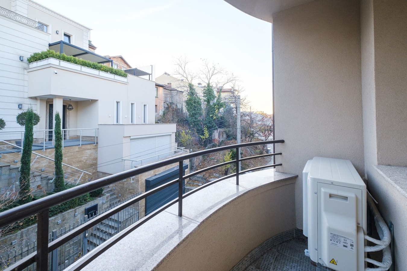 The Hill House Free Private Garage 68 MT Homes Property Management