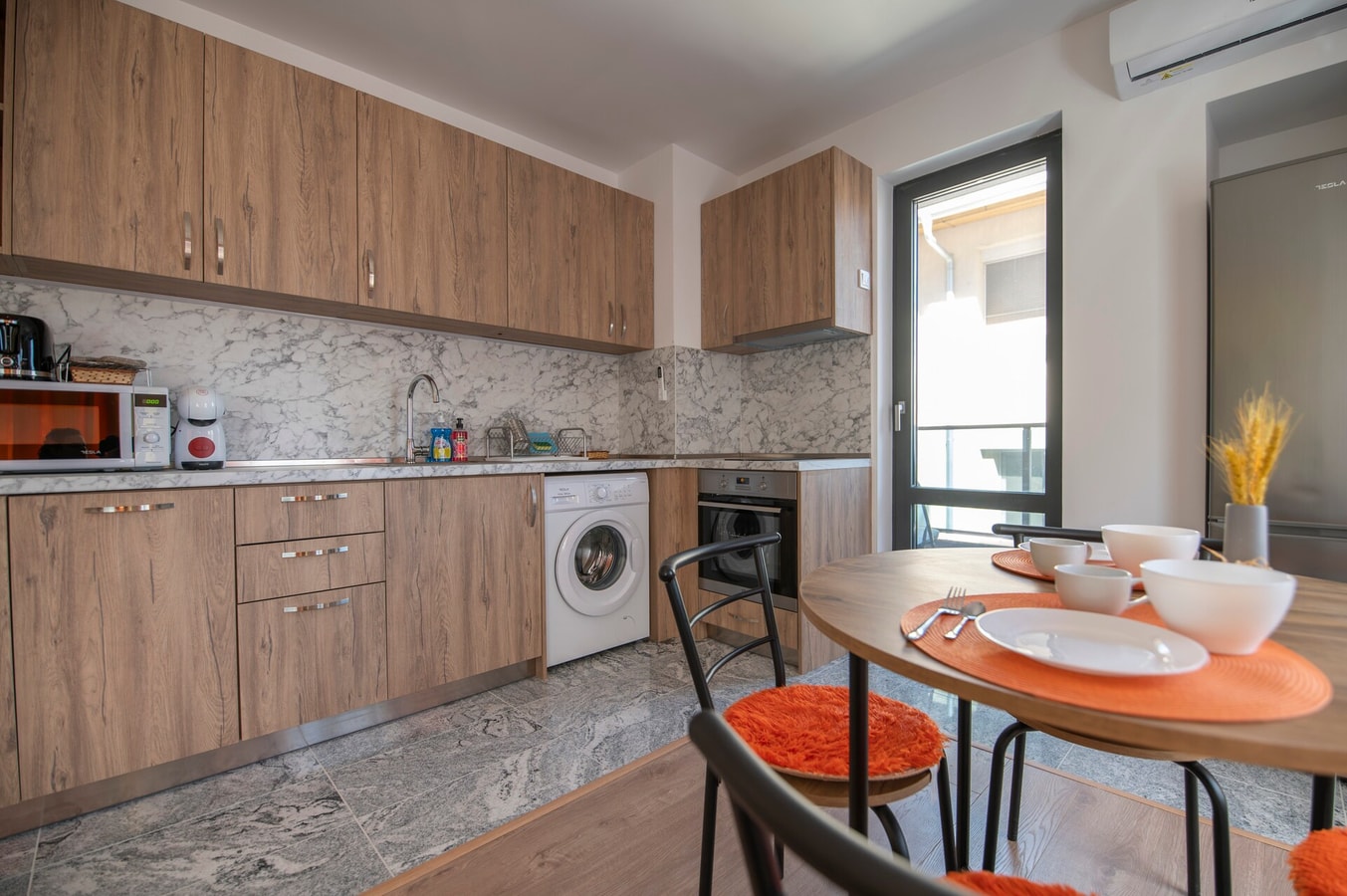 Apartments by the river 06 Free private parking 19 Апартаменти край реката