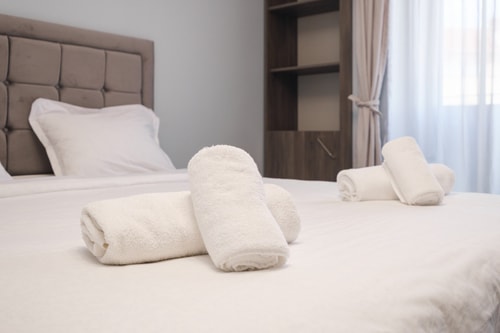 Стилен и модерен апартамент с 2 спални 19 MT Homes Property Management