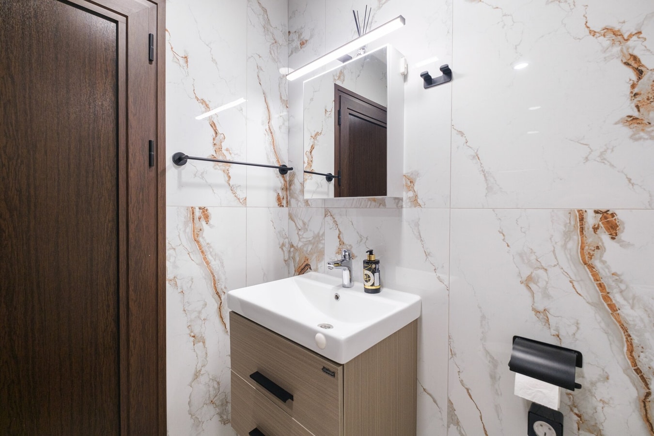 Sleek & Stylish 2-Bedroom Apartment 34 MT Homes Property Management