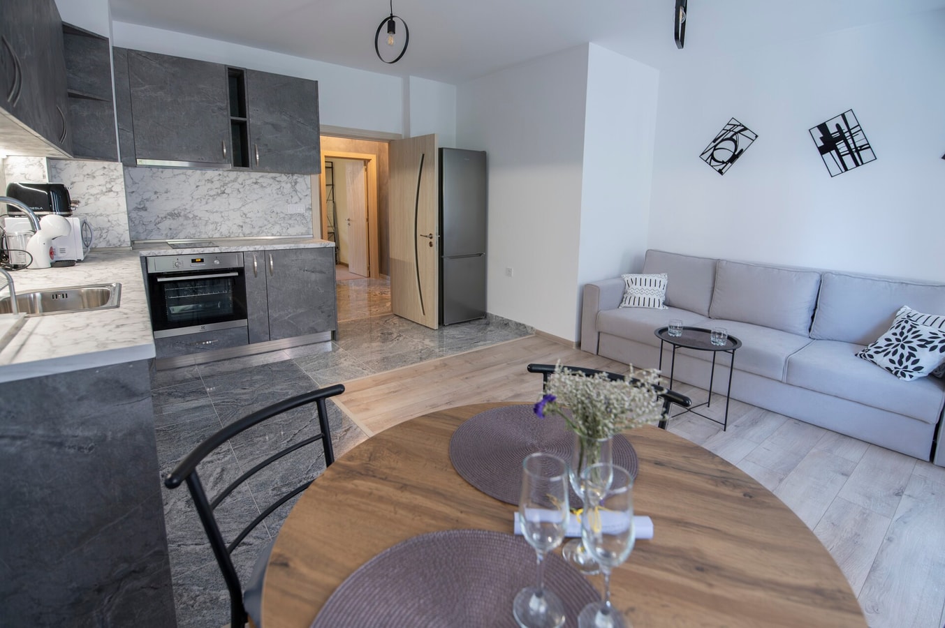 Apartments by the river 02 Free private parking 17 Апартаменти край реката