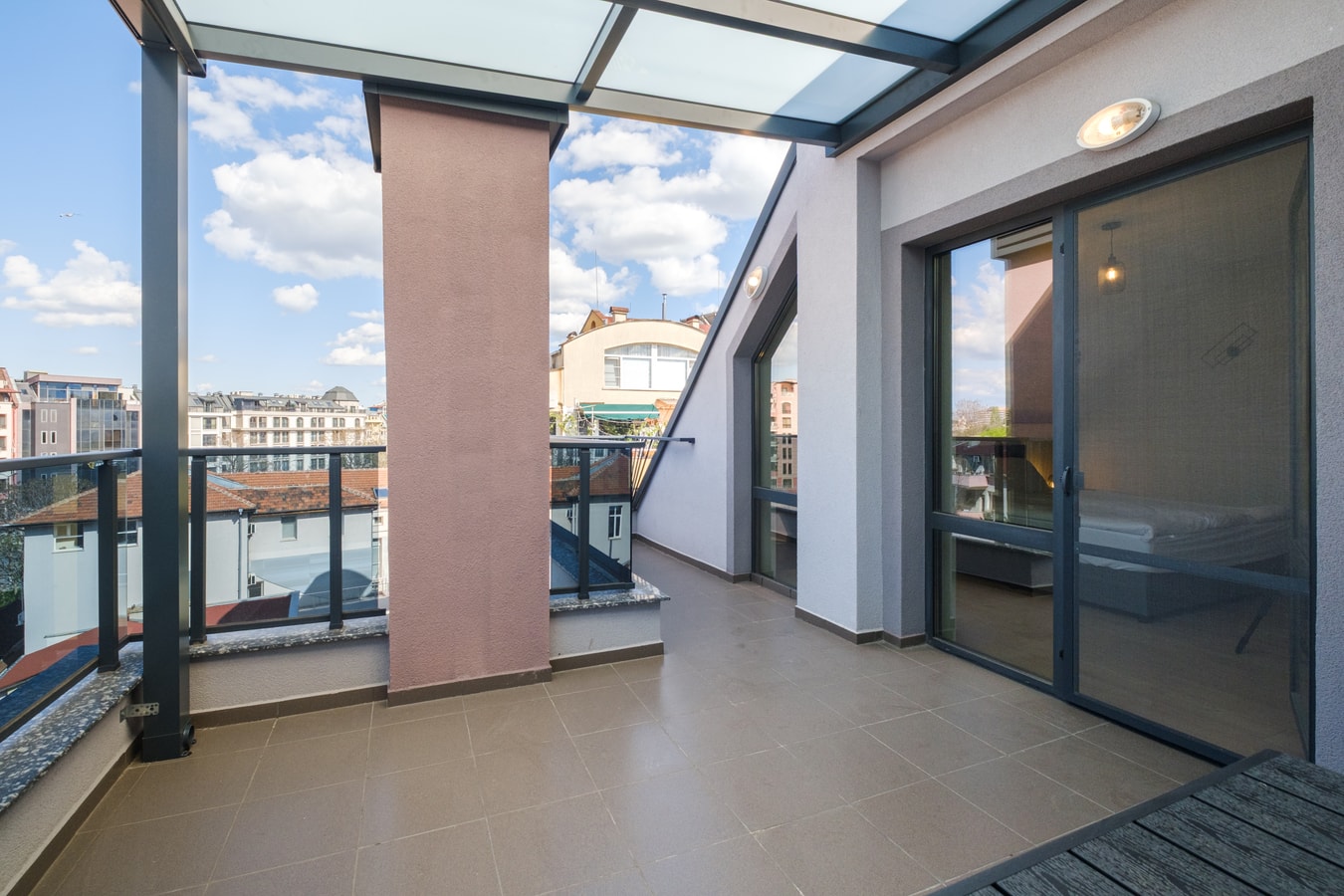 Apartments by the river 11 Free private parking 24 Апартаменти край реката