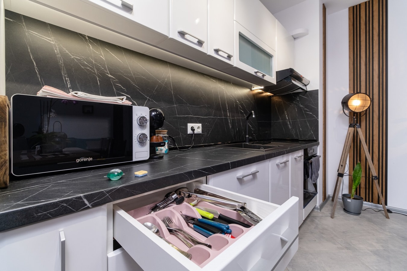 1-Bedroom apartment with Free parking 7 MT Homes Property Management