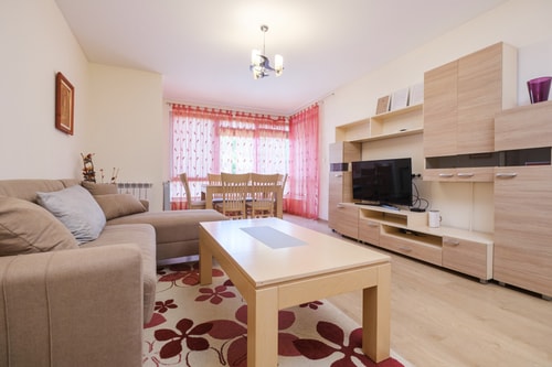 Central 2-Bedroom Apt 6 MT Homes Property Management
