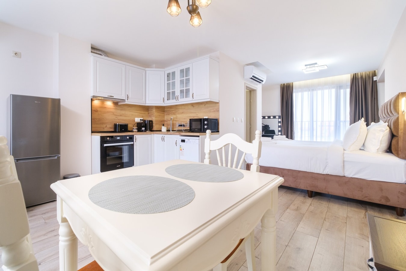 LDV 13 Residence 613 Free private parking 2 MT Homes Property Management