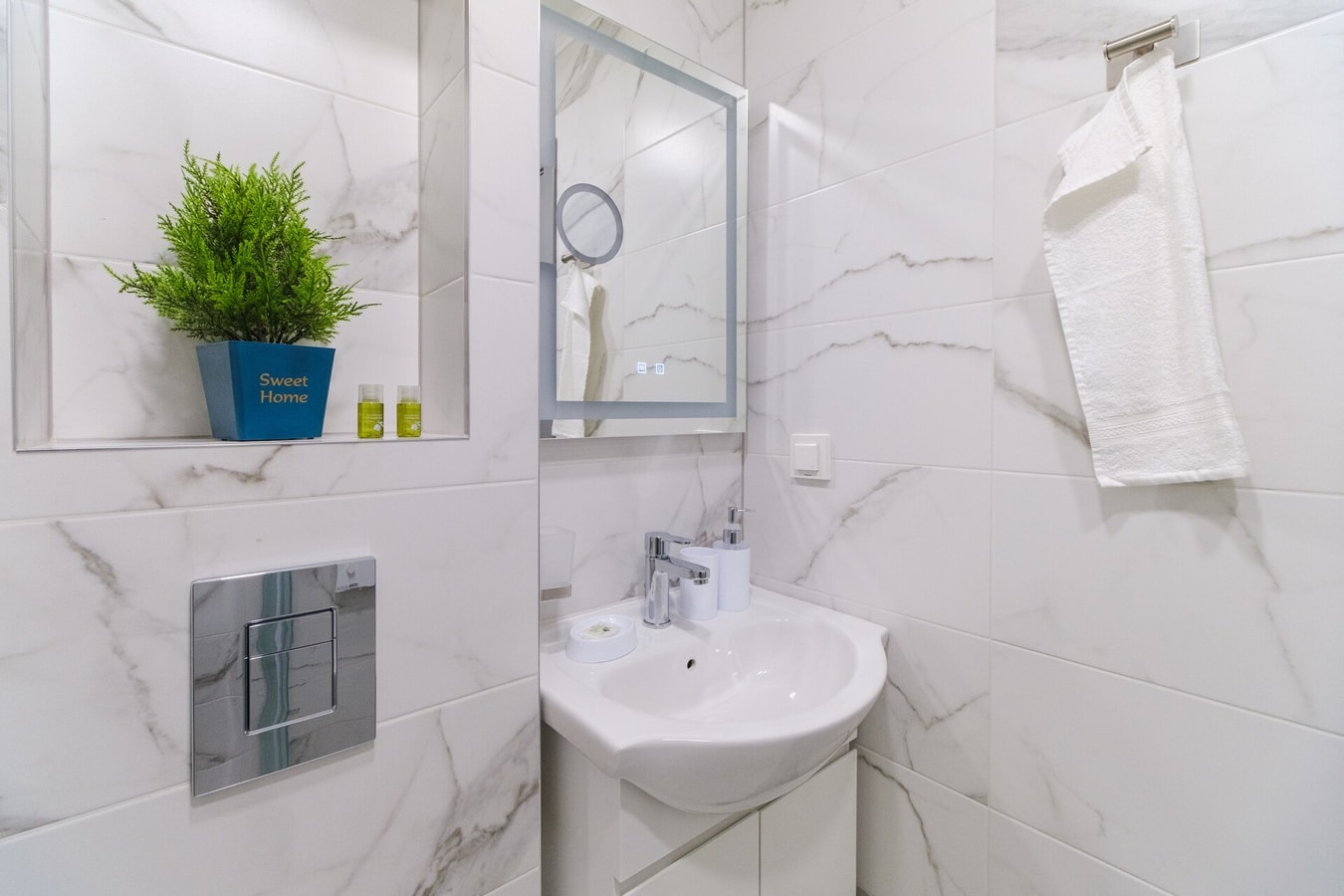 LDV 13 Residence 307 Free private parking 31 MT Homes Property Management
