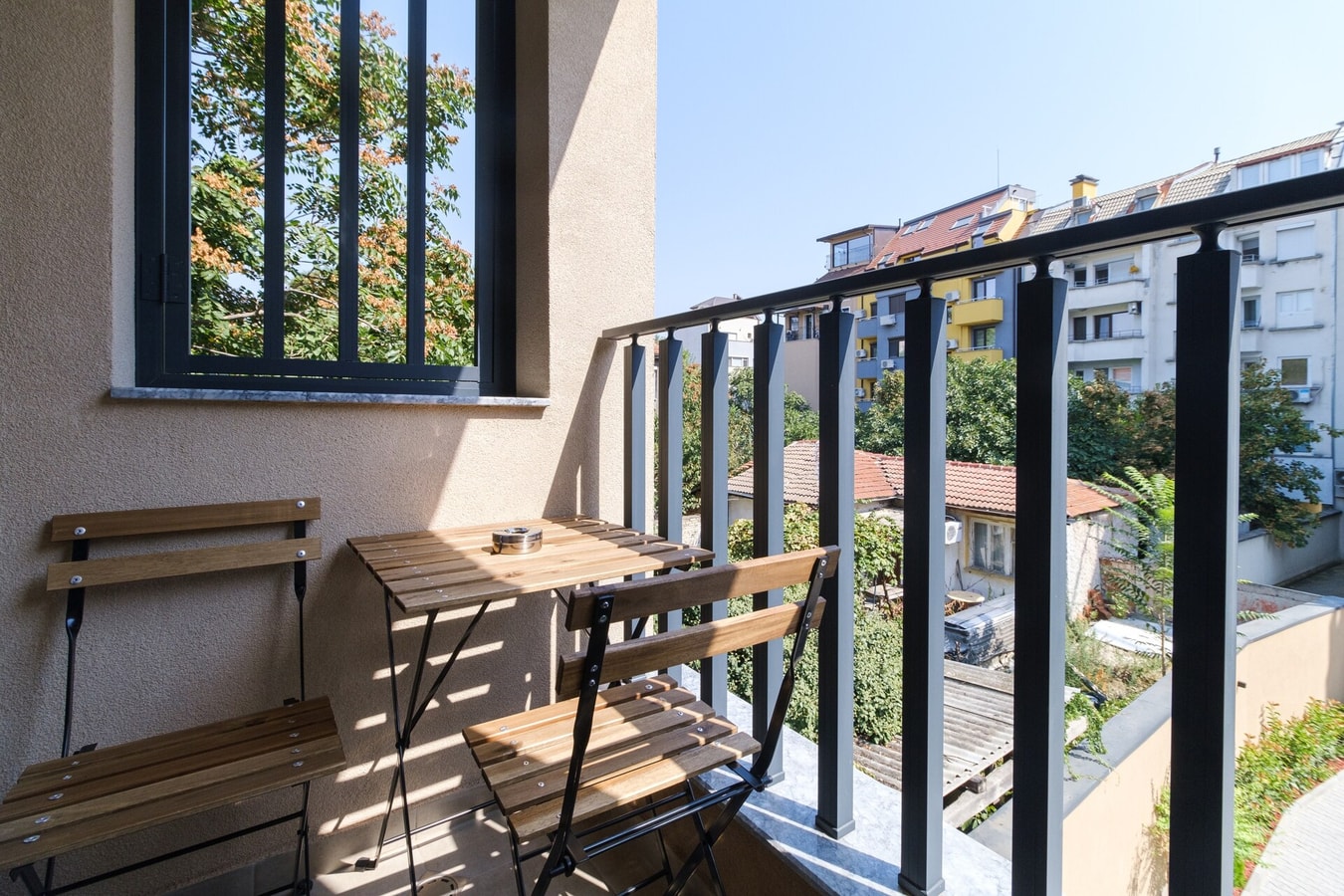 LDV 13 Residence 204 Free private parking 2 MT Homes Property Management