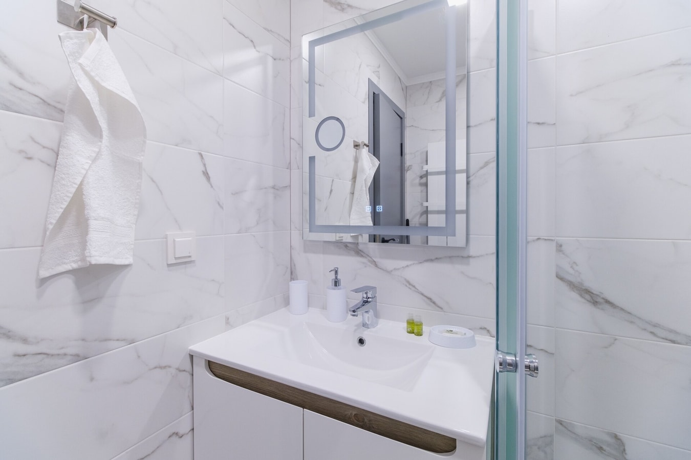 LDV 13 Residence 102 Free private parking 13 MT Homes Property Management