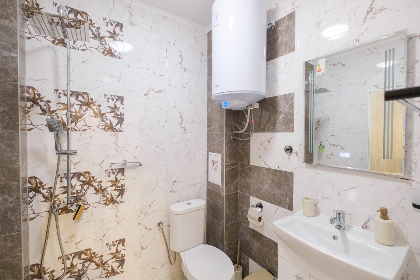 Apartments by the river 08 Free private parking 30 Апартаменти край реката