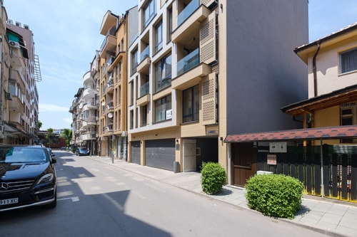 Стилен и модерен апартамент с 2 спални 4 MT Homes Property Management