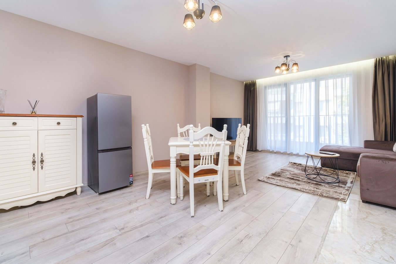 LDV 13 Residence 204 Free private parking 5 MT Homes Property Management
