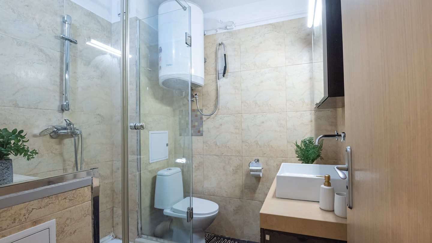 1-bed Apt in the heart of the city Free Parking 48 MT Homes Property Management