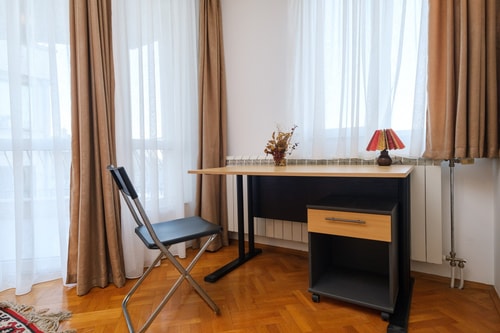 Къща на хълма – Безплатен частен гараж 47 MT Homes Property Management