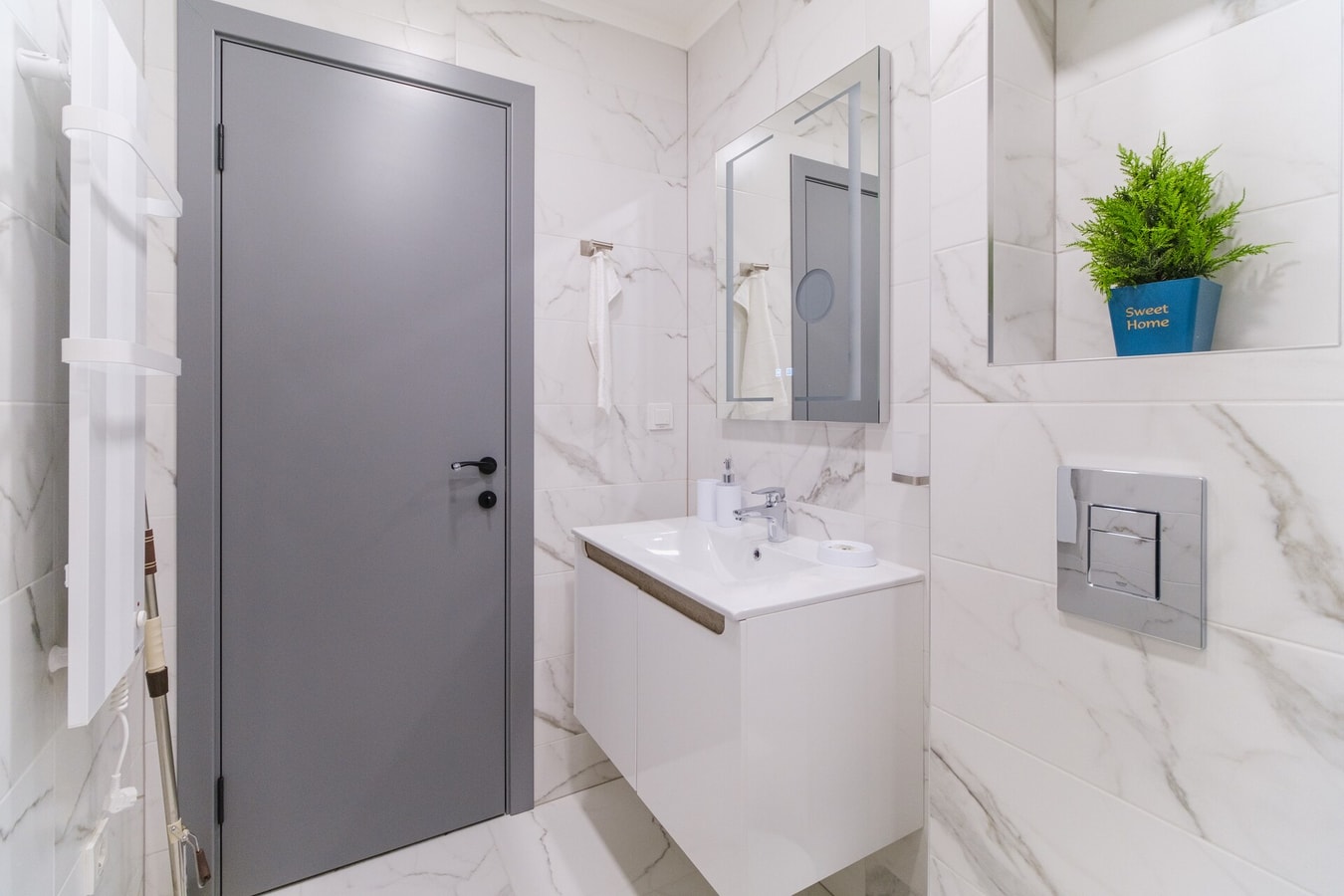 LDV 13 Residence 308 Free private parking 21 MT Homes Property Management