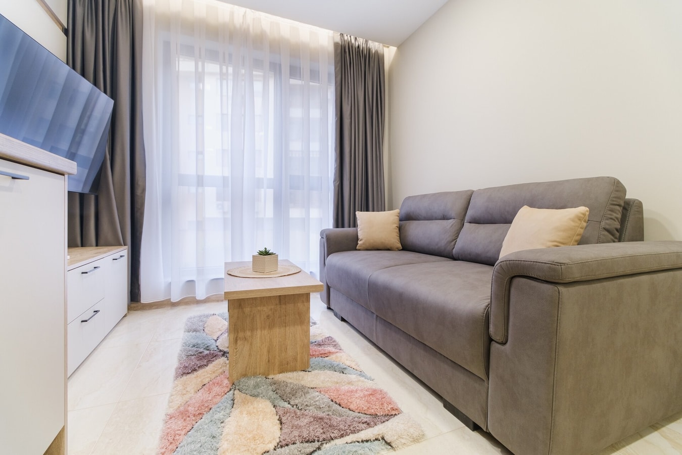 LDV 13 Residence 102 Free private parking 5 MT Homes Property Management