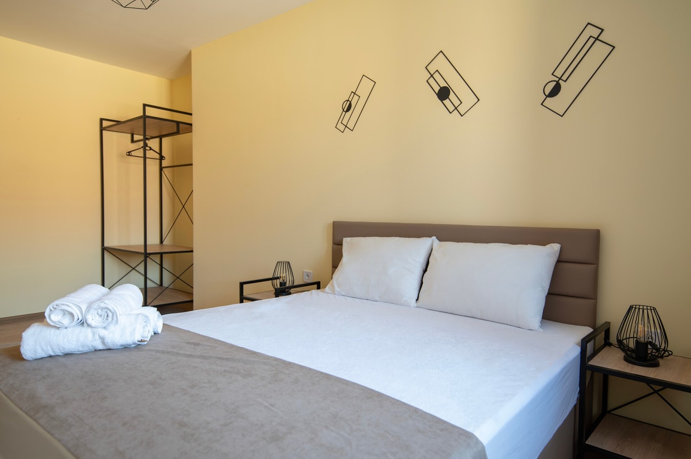 Apartments by the river 02 Free private parking 21 Апартаменти край реката