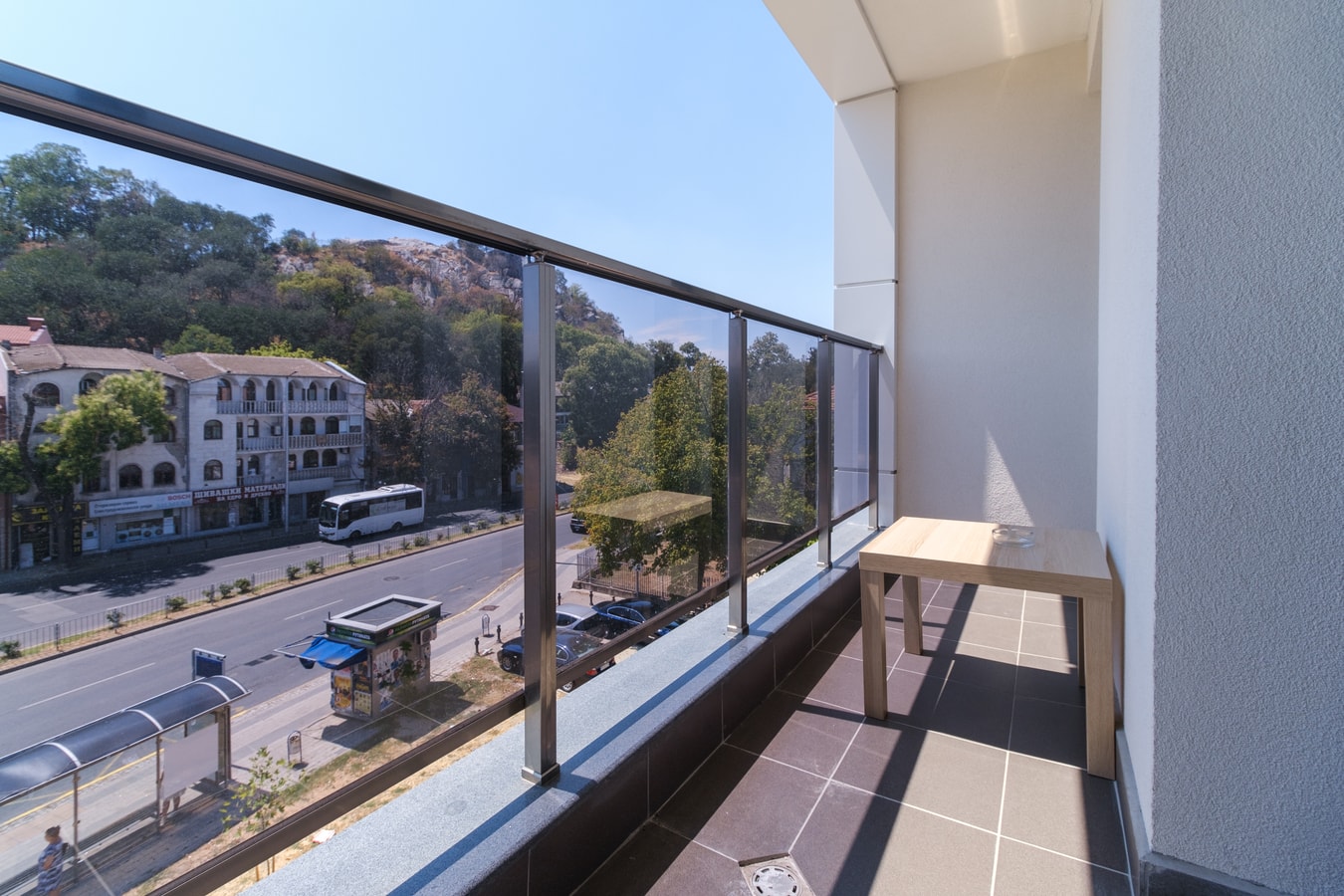 Modern 1-bed with Free Parking 16 MT Homes Property Management
