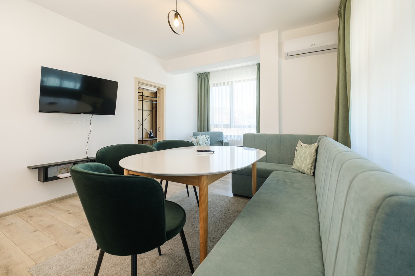 Apartments by the river 09 Free private parking 10 Апартаменти край реката
