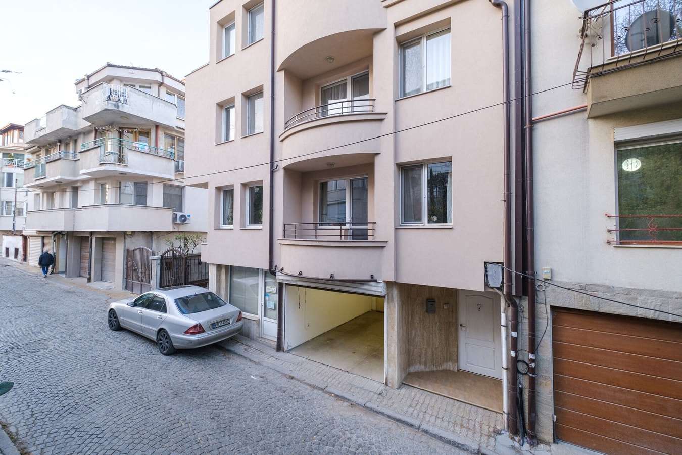 The Hill House Free Private Garage 2 MT Homes Property Management
