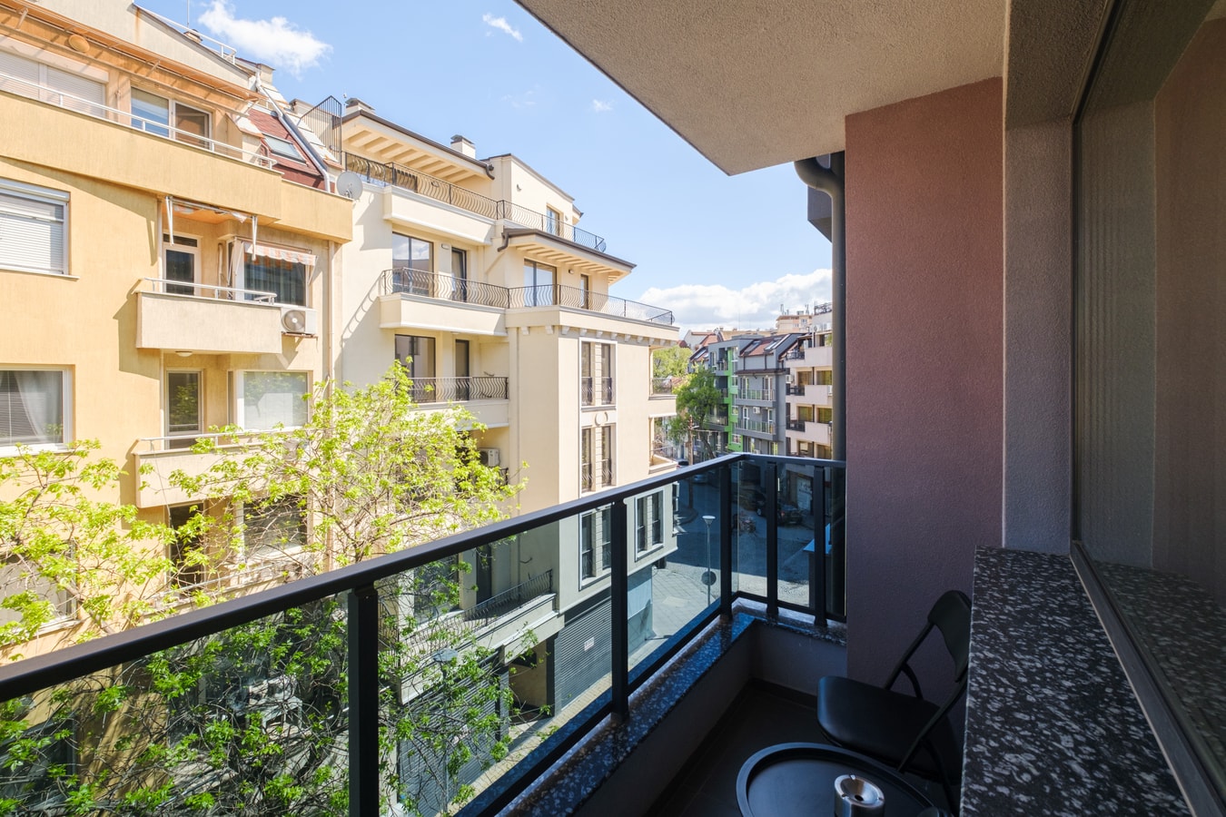 Apartments by the river 08 Free private parking 24 Апартаменти край реката