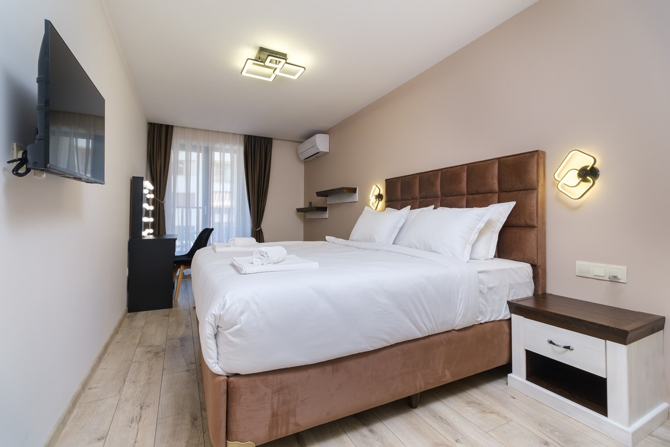 LDV 13 Residence 206 Free private parking MT Homes Property Management