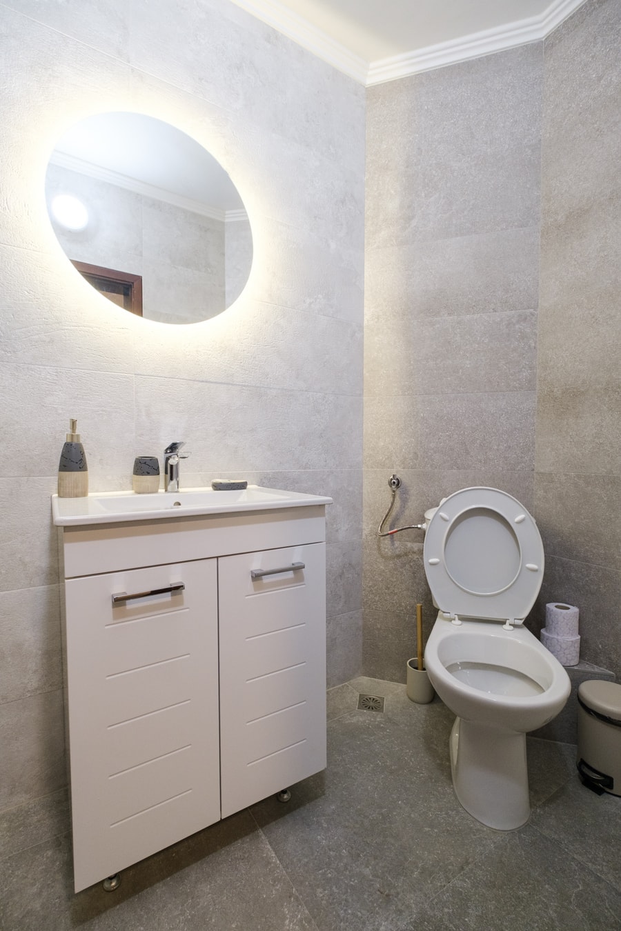 2-Bedroom Apartment in the City Center 17 MT Homes Property Management