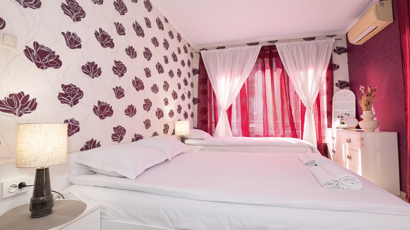 1-bed Apt in the heart of the city Free Parking 19 MT Homes Property Management