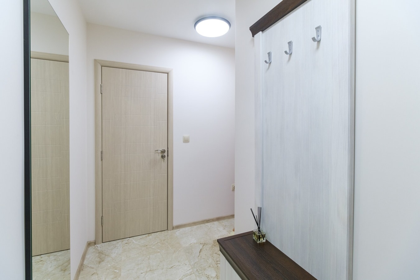 LDV 13 Residence 205 Free private parking 25 MT Homes Property Management