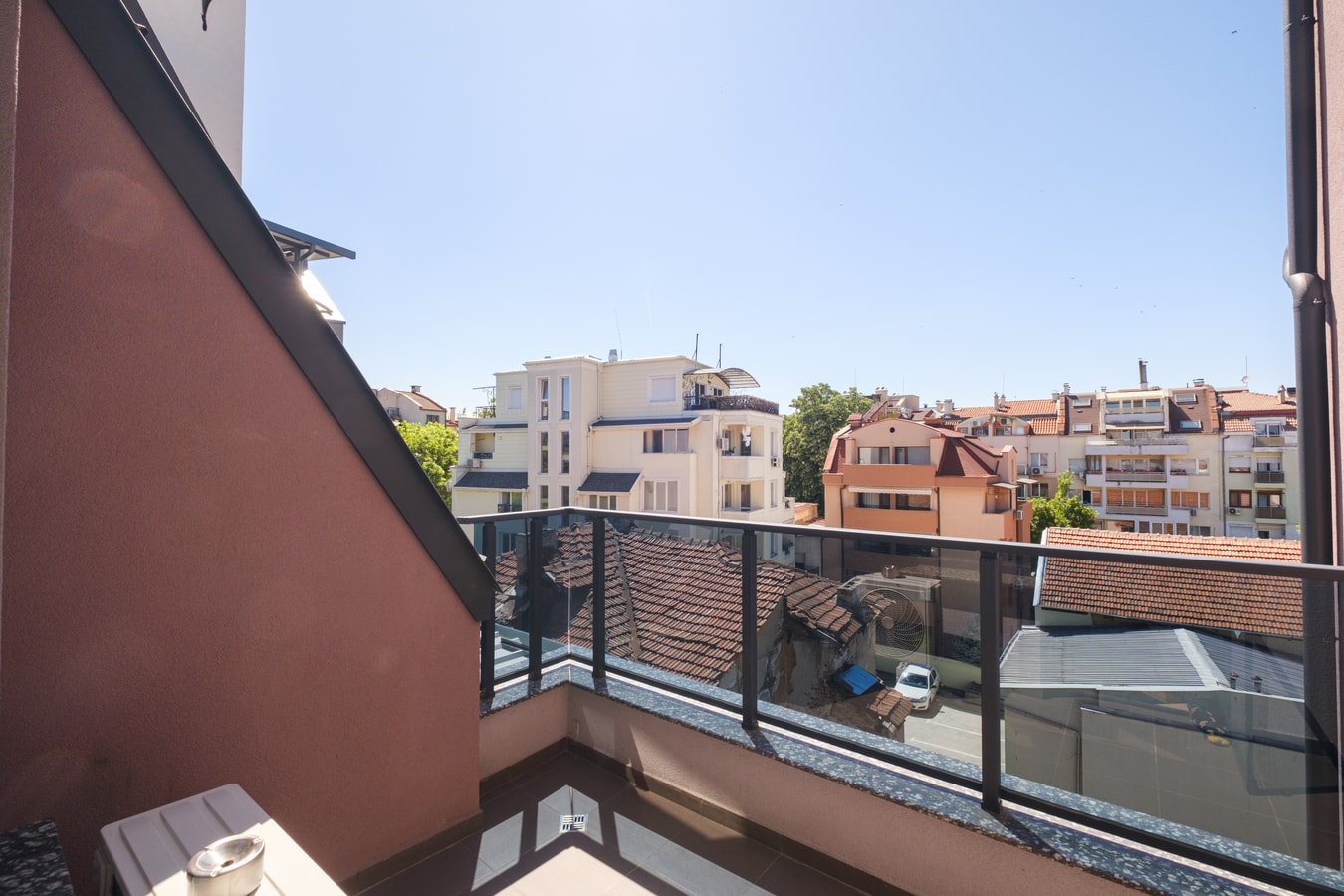 Apartments by the river 09 Free private parking 32 Апартаменти край реката