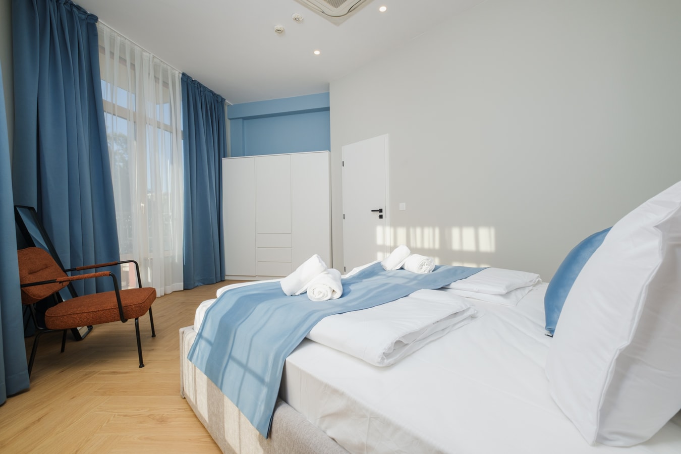 DEVET Boutique Apartments 1-Bedroom Apt.2 15 MT Homes Property Management