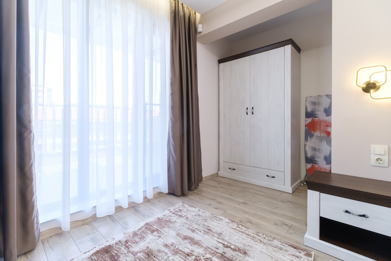 LDV 13 Residence 613 Free private parking 5 MT Homes Property Management