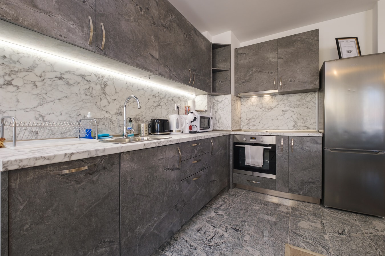 Apartments by the river 08 Free private parking 18 Апартаменти край реката