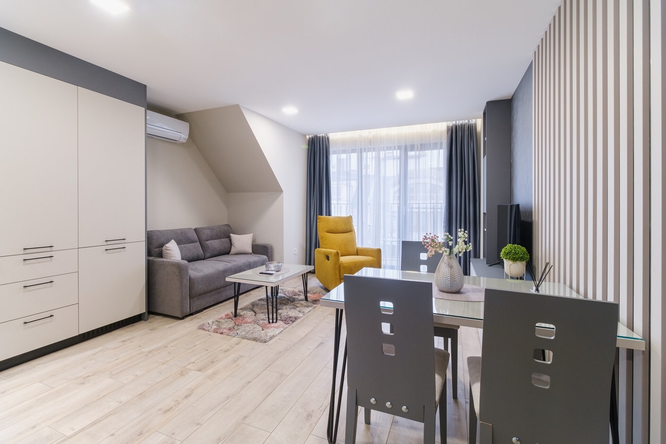 LDV 13 Residence 614 Free private parking 6 MT Homes Property Management