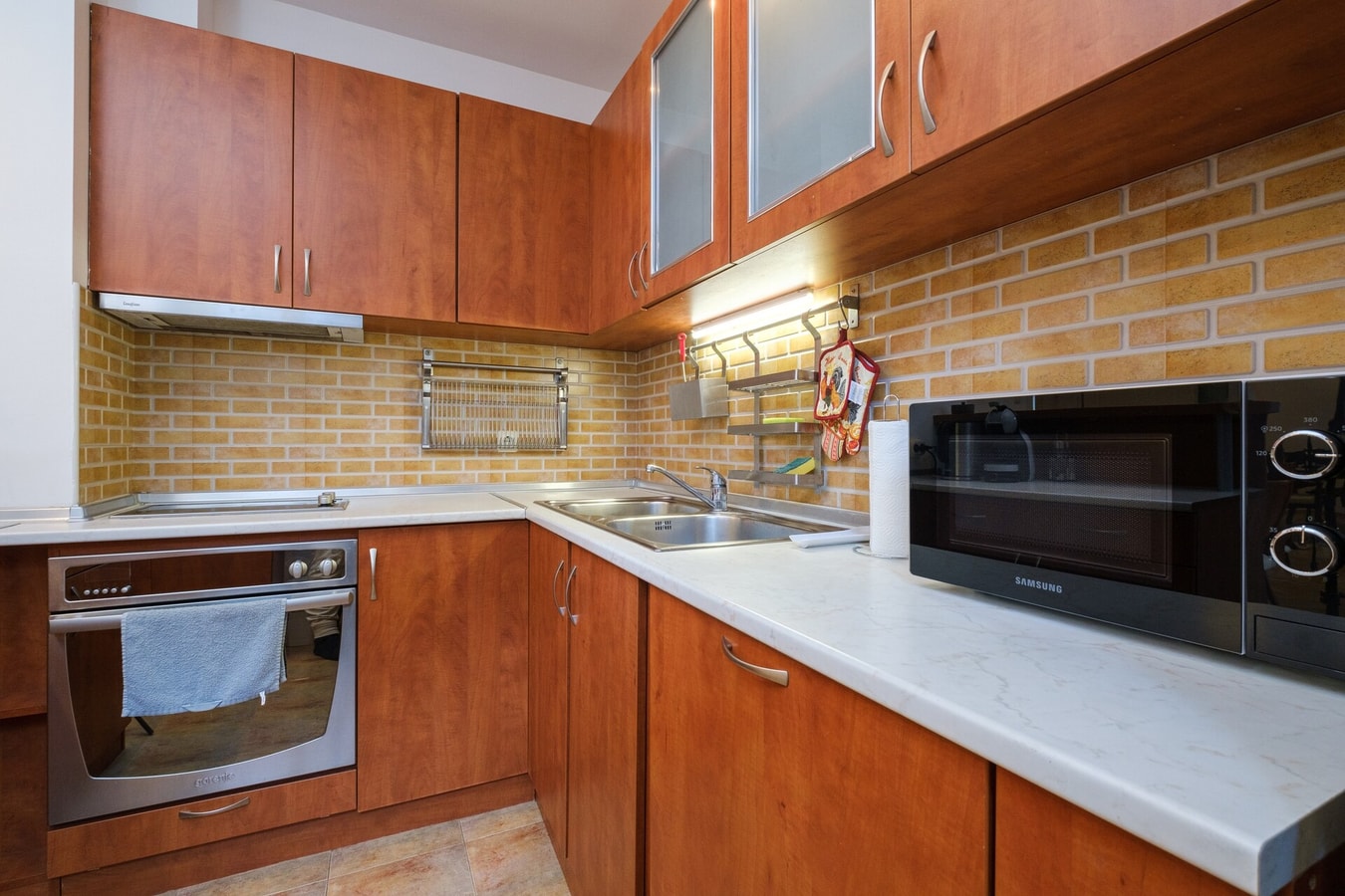 The Hill House Free Private Garage 21 MT Homes Property Management