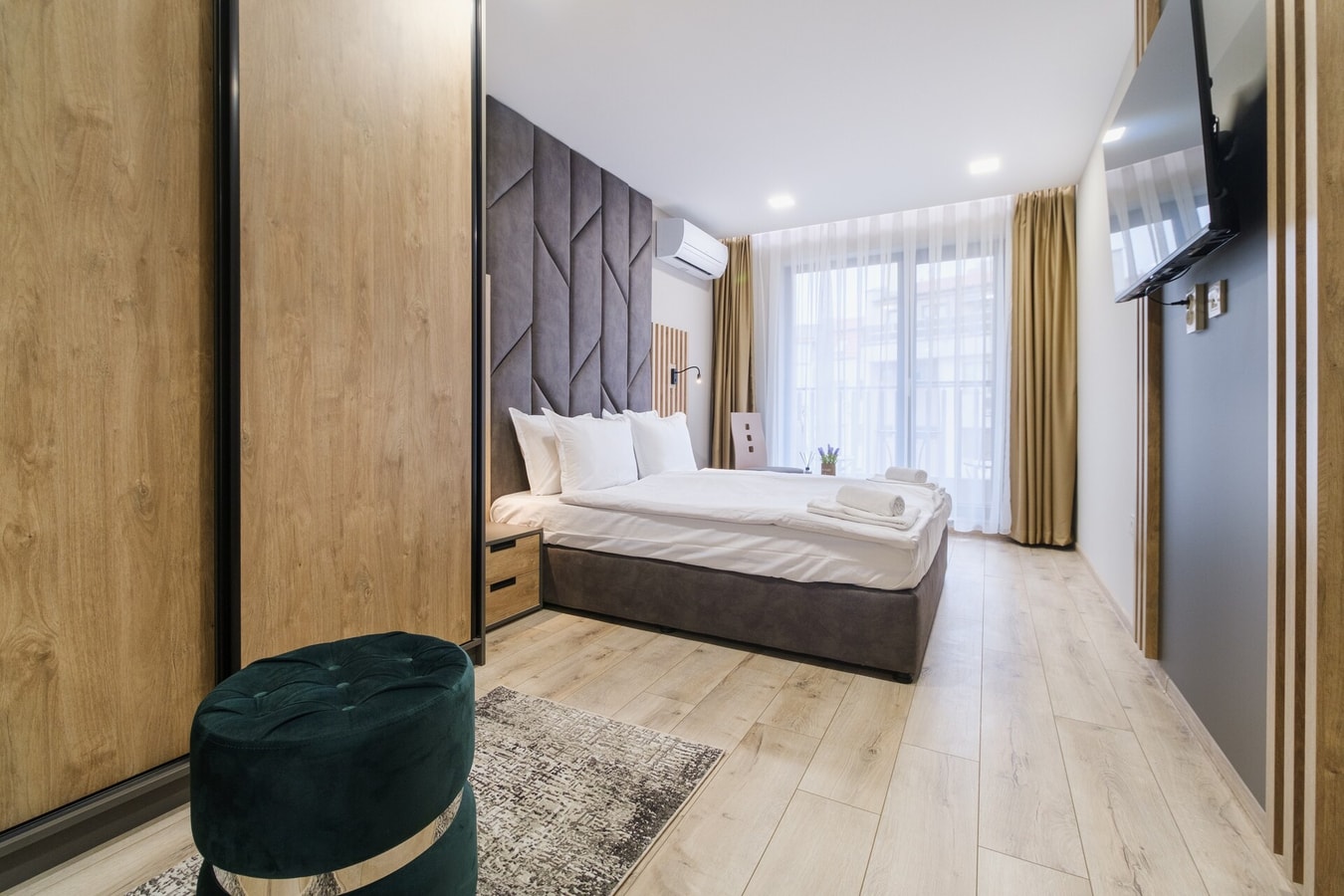 LDV 13 Residence 307 Free private parking 19 MT Homes Property Management