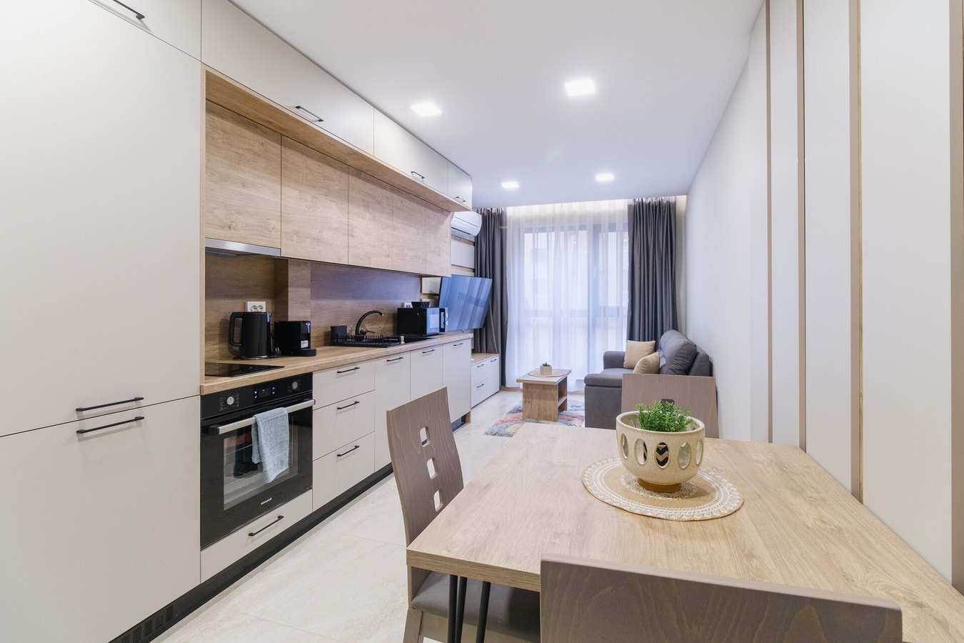 LDV 13 Residence 102 Free private parking MT Homes Property Management