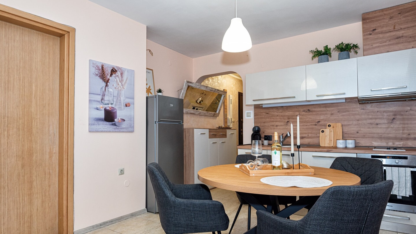 1-bed Apt in the heart of the city Free Parking 37 MT Homes Property Management