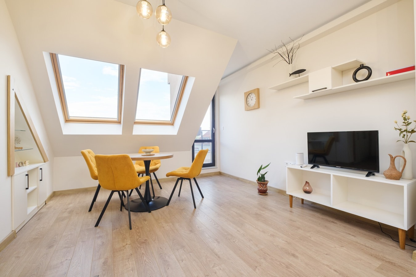 Modern 1-Bed Flat in Plovdiv Free Parking 1 MT Homes Property Management