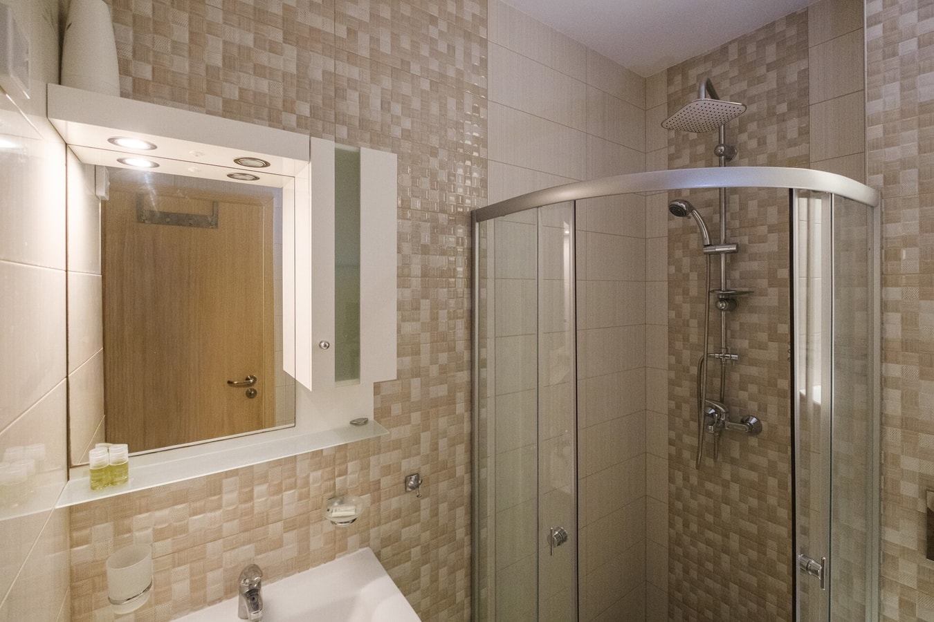 Central 2-Bedroom Apt 25 MT Homes Property Management