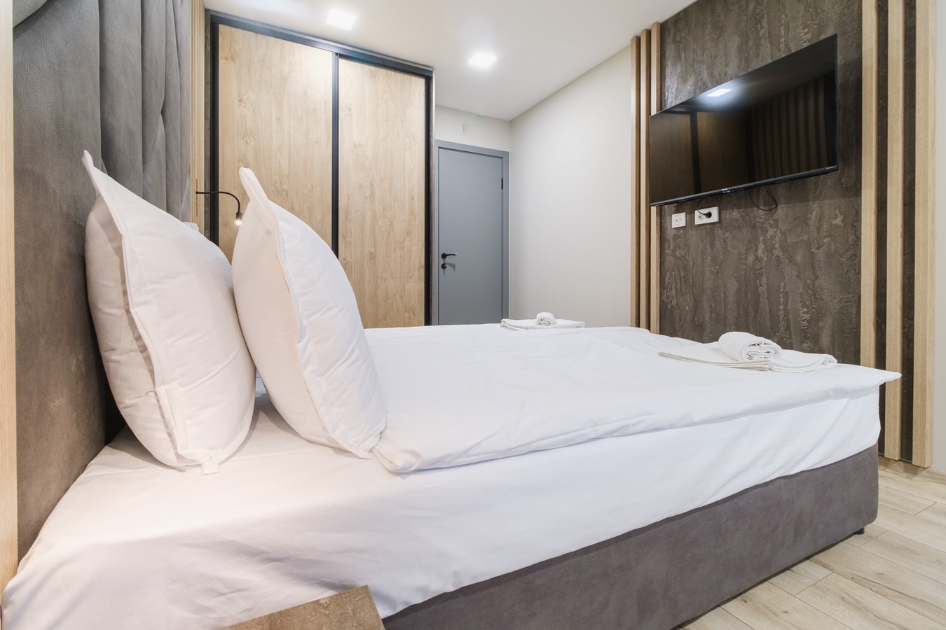 LDV 13 Residence 102 Free private parking 16 MT Homes Property Management