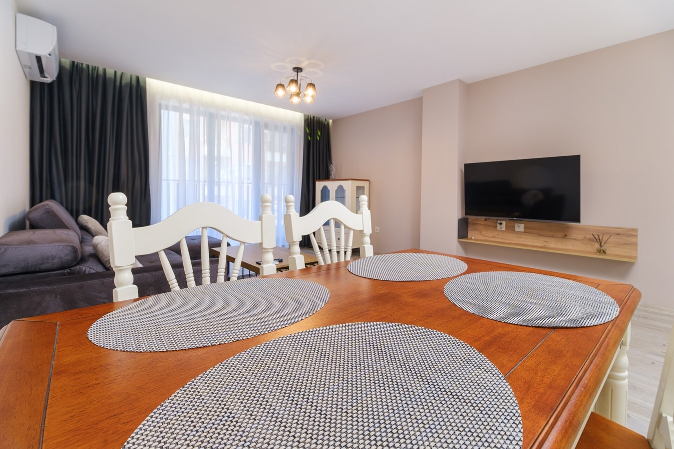 LDV 13 Residence 206 Free private parking 8 MT Homes Property Management