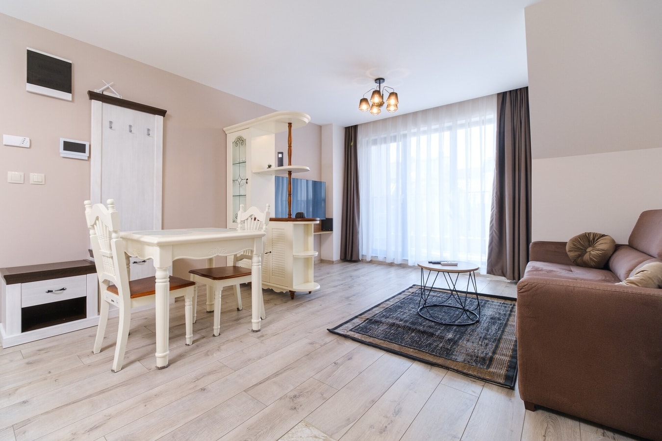 LDV 13 Residence 613 Free private parking 15 MT Homes Property Management