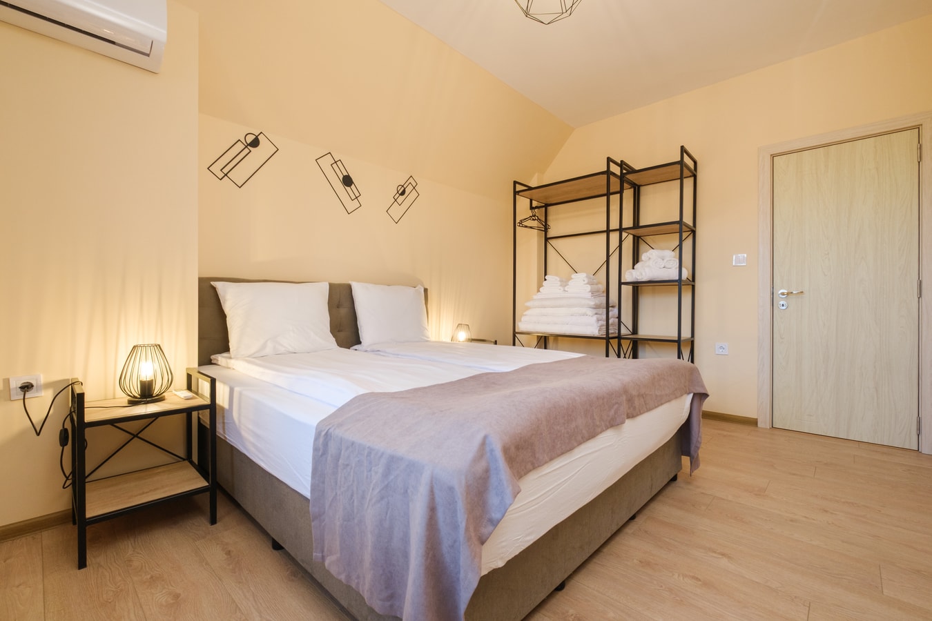 Apartments by the river 07 Free private parking 13 Апартаменти край реката